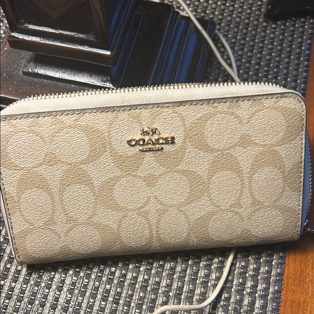 Coach Light Tan Signature Zip Wallet